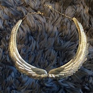 Kendall & Kylie gold statement necklace