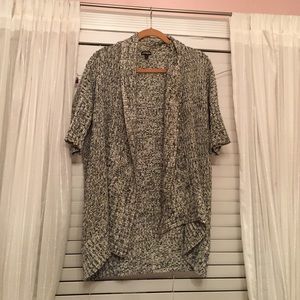 NWOT Gray and white knit cardigan