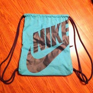 Nike drawstring bag