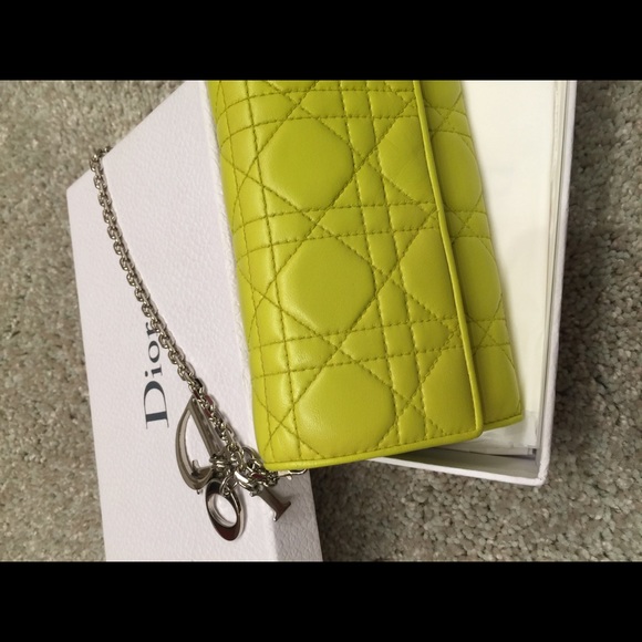 The Lady Dior Croisiere wallet lambskin gorgeous - Picture 3 of 4