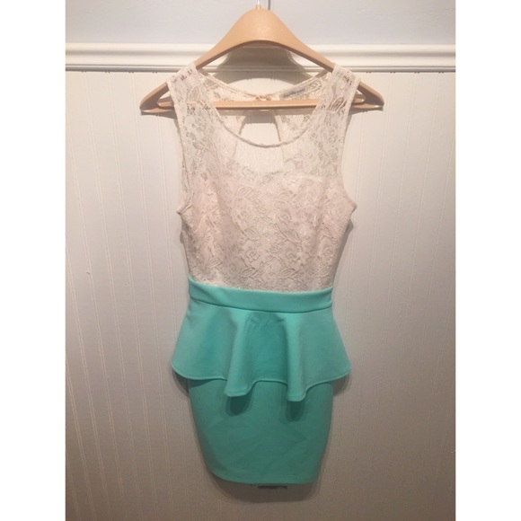 CHARLOTTE RUSSE Lace and Turquoise Peplum Dress