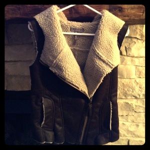 Brown vest- size M