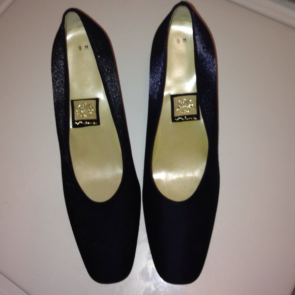 Nina Shoes - Nina navy blue high heels, made in Spain.
