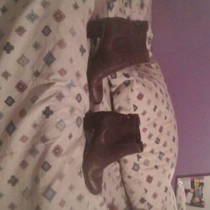 A good pair of brown boots