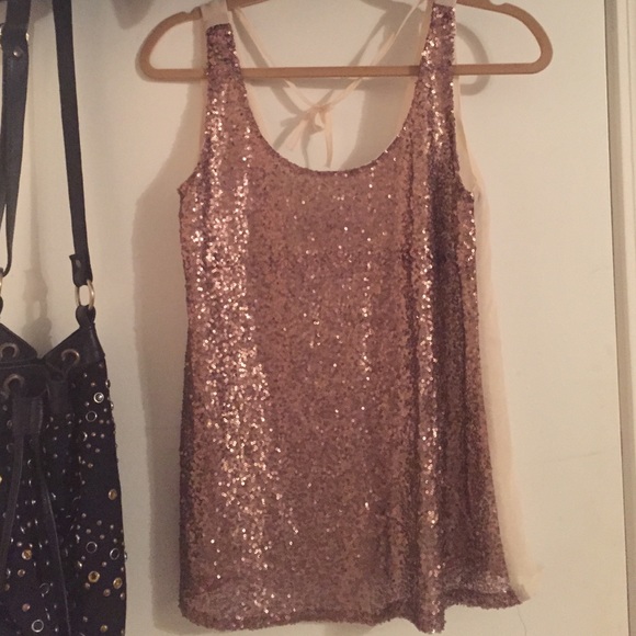 Bout  sequin top