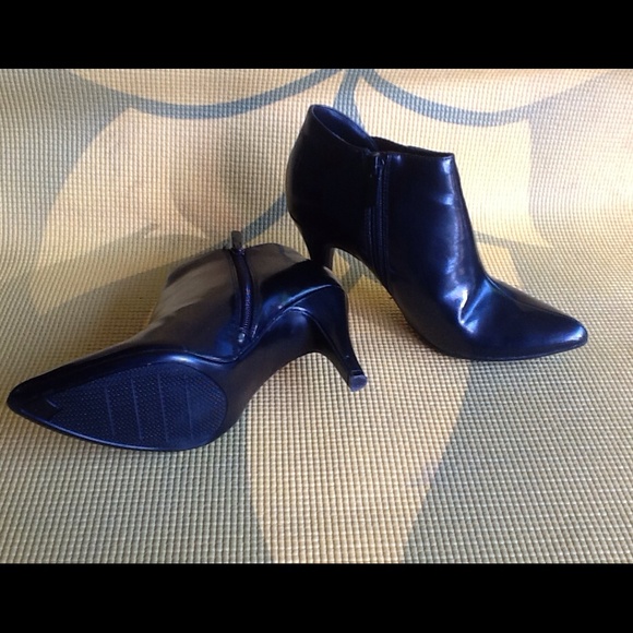 Bootie - Picture 3 of 4