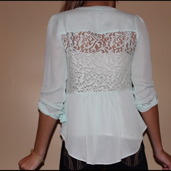 Button up - Picture 3 of 4