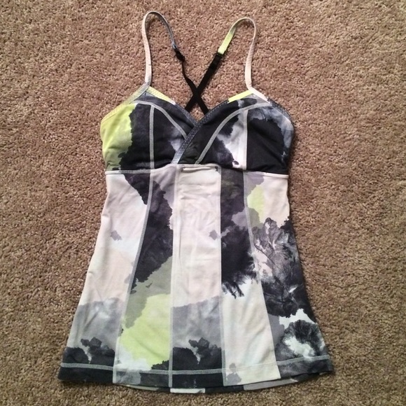 Lululemon Tank Size 4