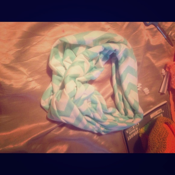 A chevron scarf
