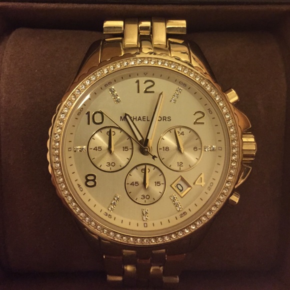 Watch - Picture 2 of 4