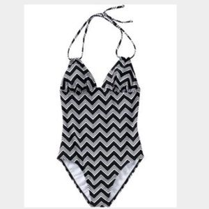 Cute old navy one price bathing suit!
