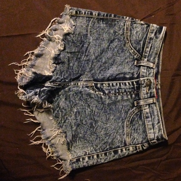 GJG Denim medium high wasted shorts
