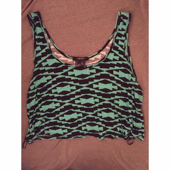 Aztec crop top Forever 21
