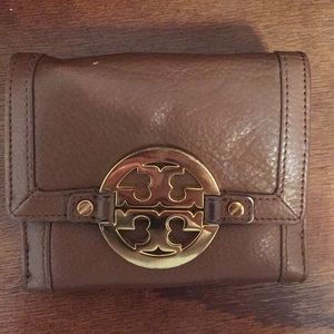 Tory burch wallet