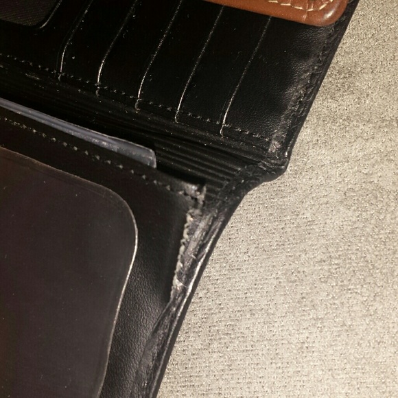 Black, genuine leather wallet with brown trim - Picture 4 of 4