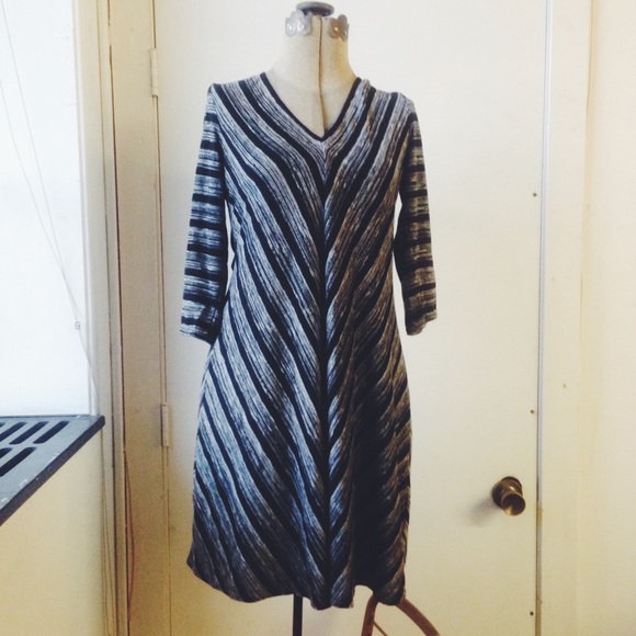 s t r i p e  d r e s s