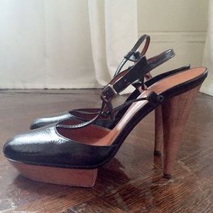 🙅🏻SOLD🙅🏻 LANVIN black t-strap patent shoes