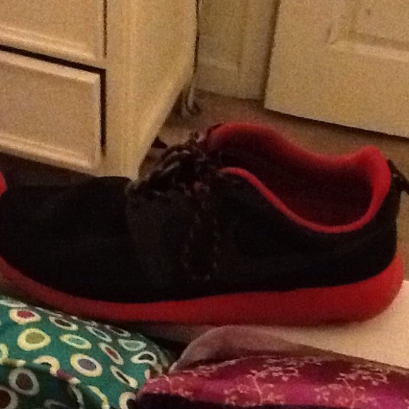 Nike Rosh - Picture 2 of 3