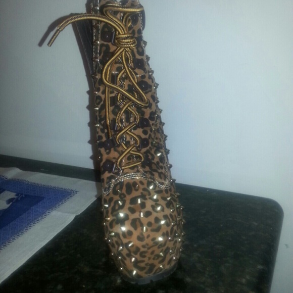 Boots - Picture 2 of 3