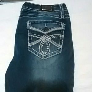 Super cute and light Earl jeans size 4P.