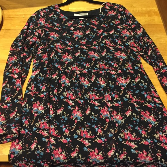 flowy floral dress - Picture 1 of 4