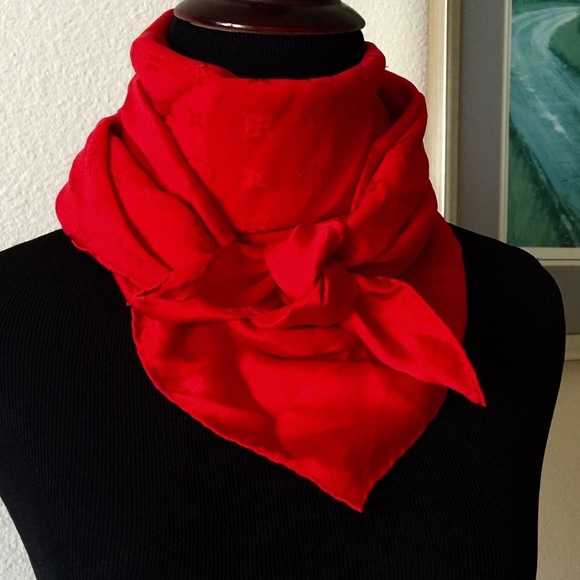 SOLD in my other store AUTH LV RED Scarf 🧣