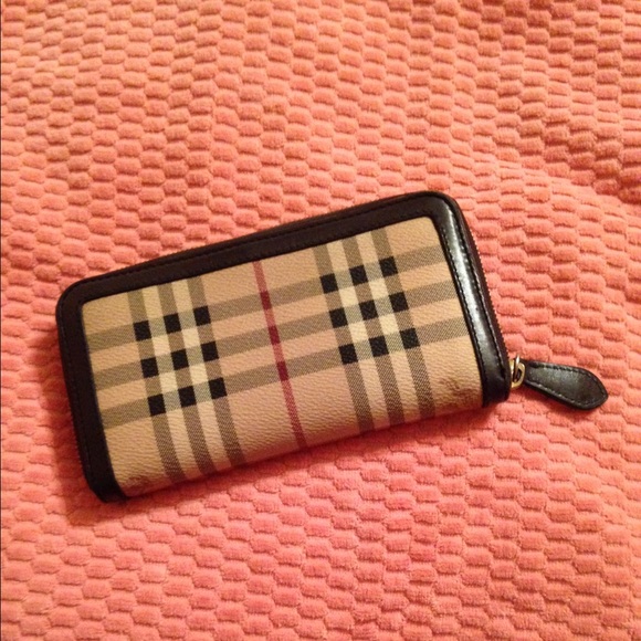 Burberry zip wallet, brown and original  checker