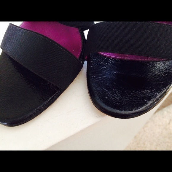 Sergio Rossi shoes with back zipper detail! - Picture 2 of 4