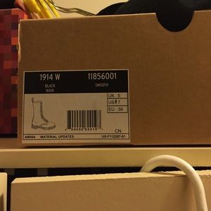Dr. Martens Shoes - 1914 Doc Martens Dr. Martens Shoes - 1914 Doc Martens