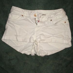 Lowrise white denim shorts