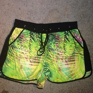 Jungle oasis Shorts