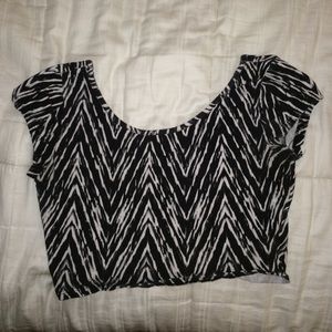 Black and white cropped tee