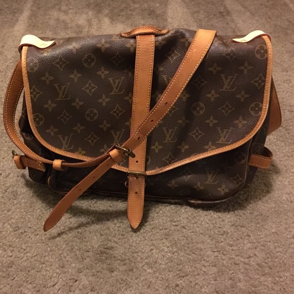 Louis Vuitton Saumur 35