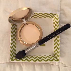 Too Faced Candlelight Powder