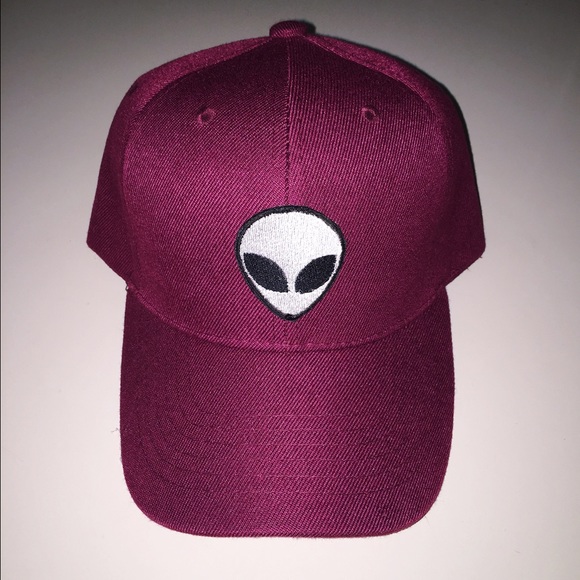 baseball cap maroon