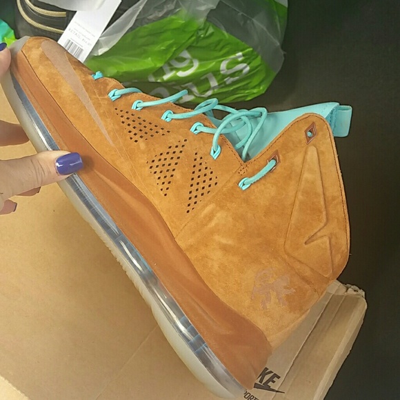 Nike hazelnuts size 10 - Picture 3 of 4