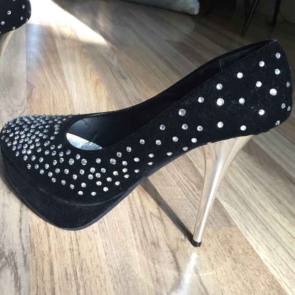 Platform heels - Picture 2 of 3