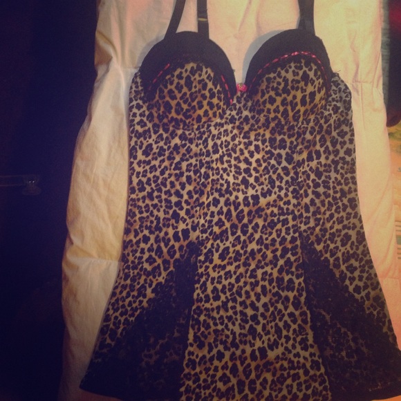 Leopard print Lingerie !