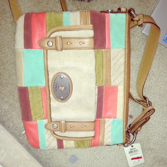 Fossil purse