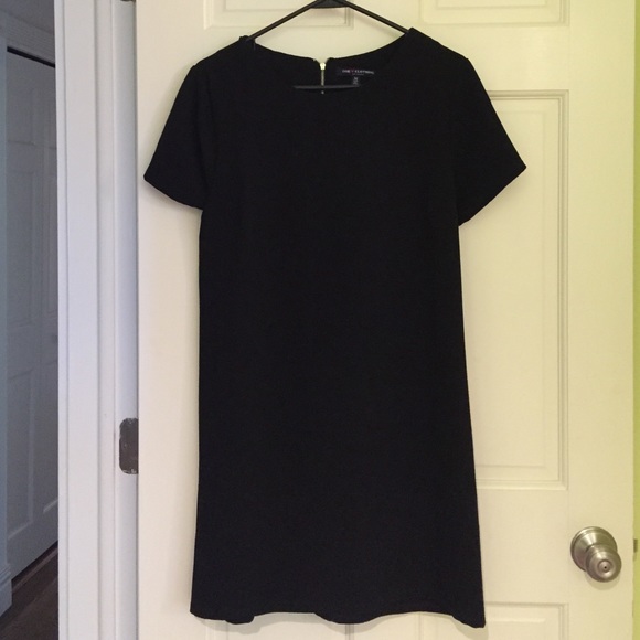 Black dress with back accent zipper - Picture 1 of 3
