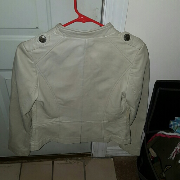 Off white soft leather cropped jacket - Picture 3 of 3