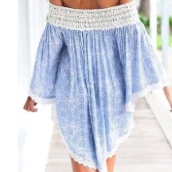 🎉HP🎉Blue and White Off The Shoulder Cover Up - Picture 2 of 4