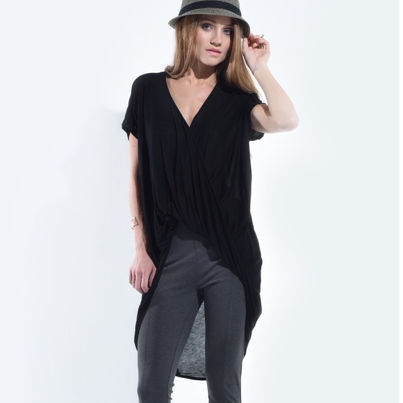 "Madhatter" Twist Front High Low Top - Picture 3 of 4