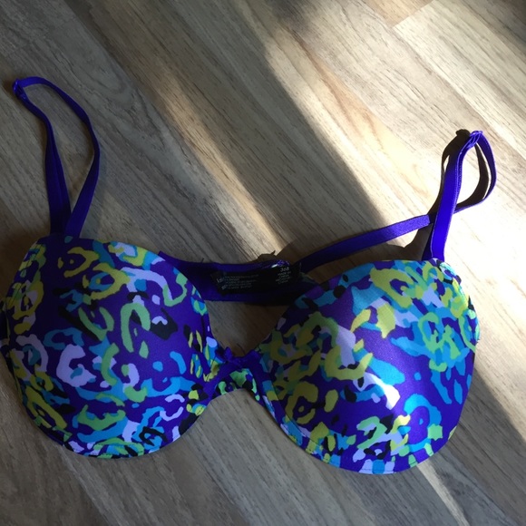 Bras - Picture 4 of 4