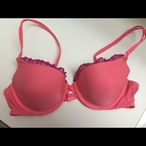 VS Pink with dArk pink lace Demi bra💗 - Picture 1 of 4