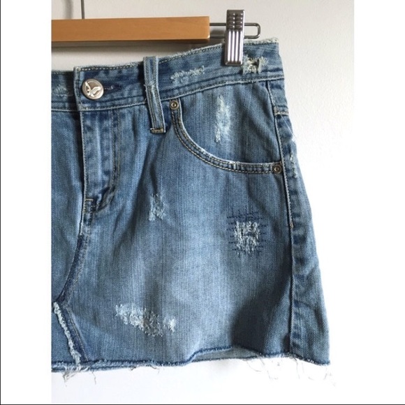 30” Distressed mid rise denim skirt - Picture 3 of 4