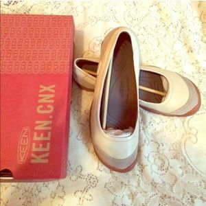💥on hold💥 NWT keen shoes
