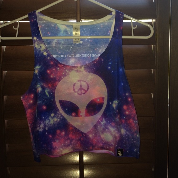 👽💜💕ALIEN CROP TOP