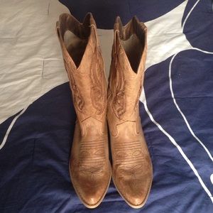Cowboy Boots size 8.5 & VS Bra