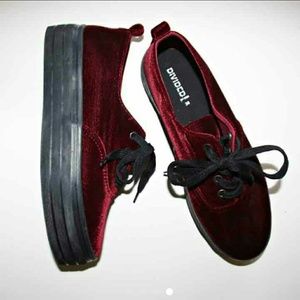 SALE 1 HOUR Red velvet creepers